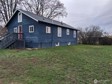 621 Juniper Oroville WA 98844