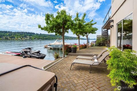 3711 Lake Washington Boulevard N Renton WA 98056