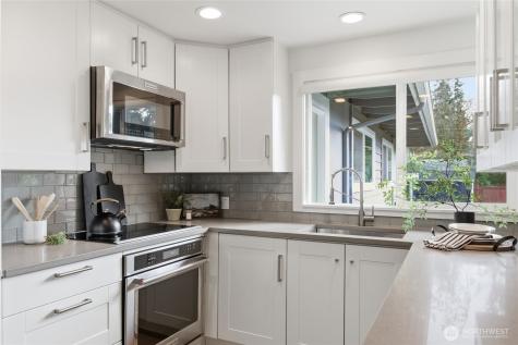 2110 167th Avenue NE Bellevue WA 98008