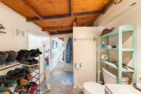 17546 Tonkon View Lane La Conner WA 98257