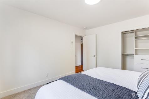 10242 3rd Avenue Sw Seattle WA 98146