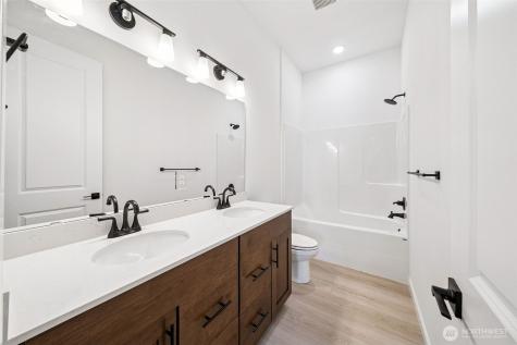 913 Sawyer Avenue Buckley WA 98321