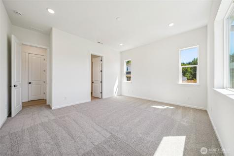 913 Sawyer Avenue Buckley WA 98321