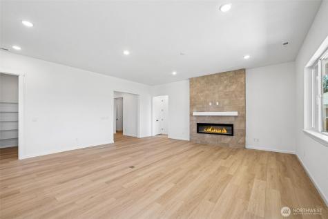 913 Sawyer Avenue Buckley WA 98321