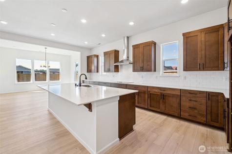 913 Sawyer Avenue Buckley WA 98321