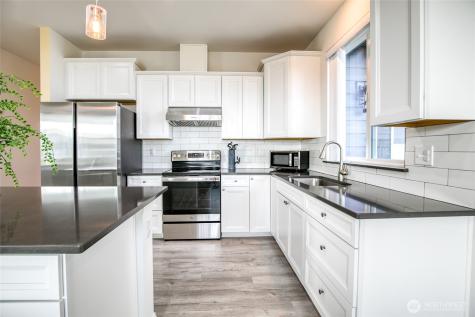 1415 Storm King Avenue SW Ocean Shores WA 98569