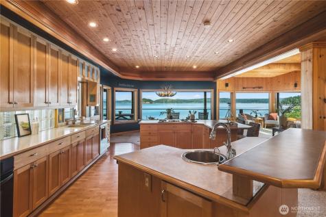 5138 Anglers Haven Drive Oak Harbor WA 98277