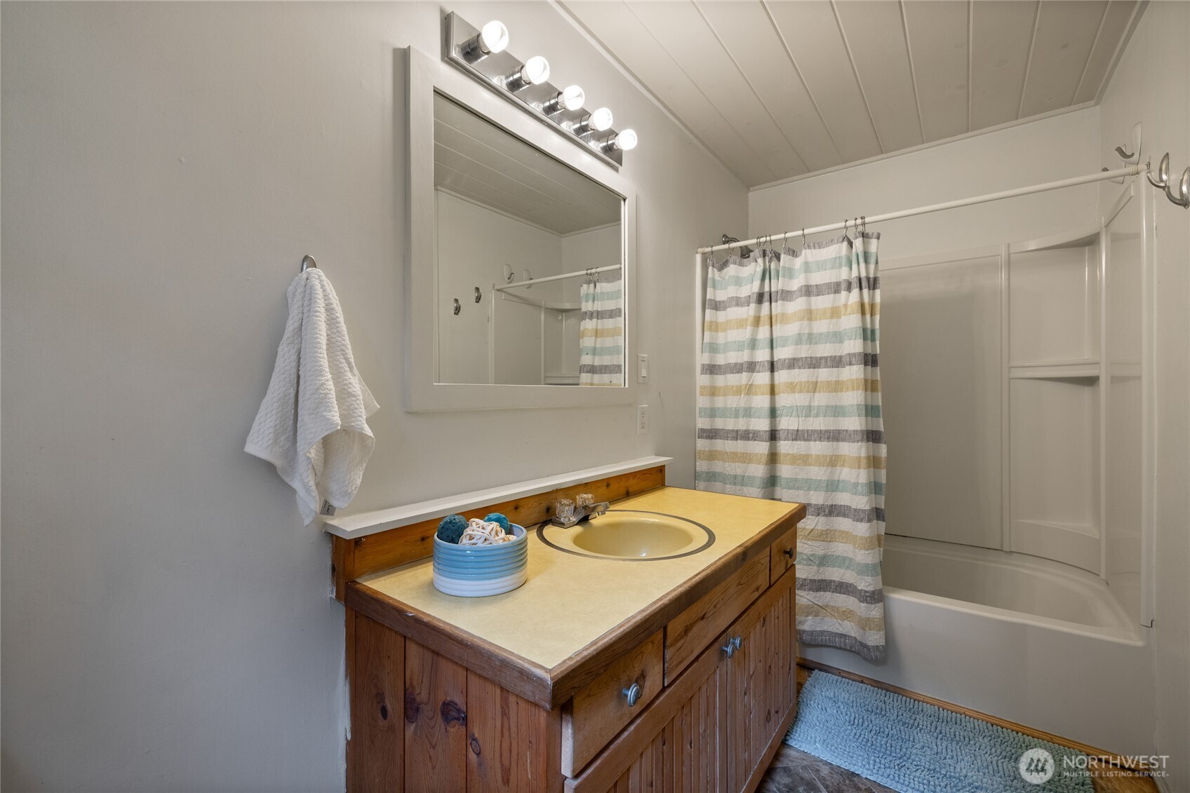 17426 SE 60th Street Bellevue WA 98006