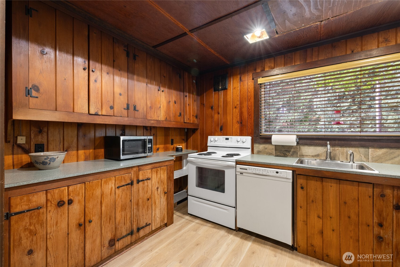 17426 SE 60th Street Bellevue WA 98006