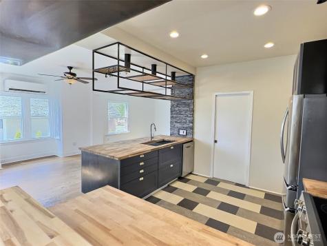 514 S 48 Street Tacoma WA 98408