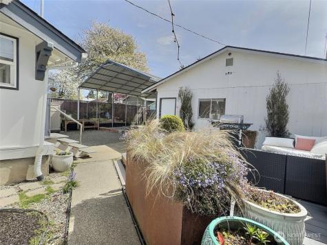 514 S 48 Street Tacoma WA 98408
