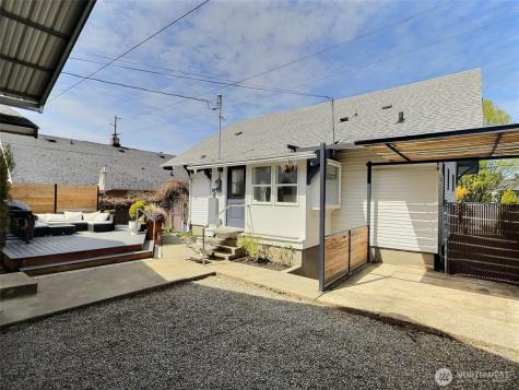 514 S 48 Street Tacoma WA 98408
