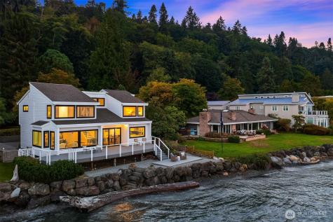 4692 Rockaway Beach Bainbridge Island WA 98110