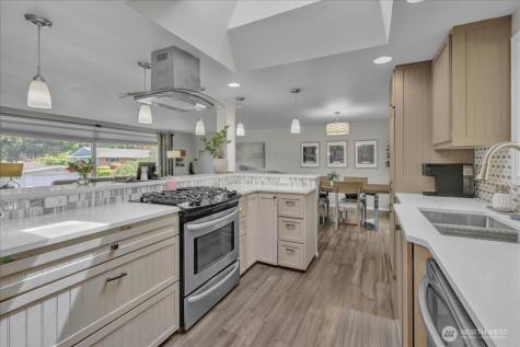 829 Maplewood Avenue Kent WA 98030