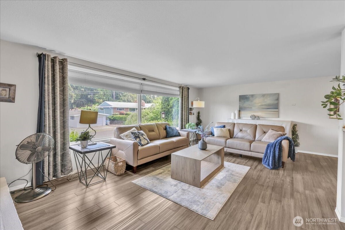 829 Maplewood Avenue Kent WA 98030