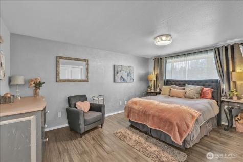 829 Maplewood Avenue Kent WA 98030