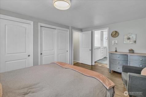 829 Maplewood Avenue Kent WA 98030