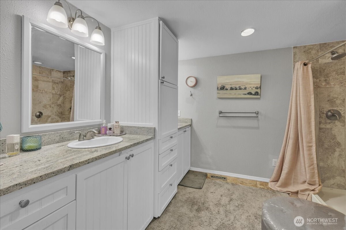 829 Maplewood Avenue Kent WA 98030