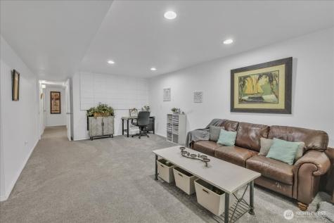 829 Maplewood Avenue Kent WA 98030