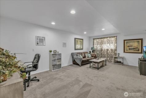829 Maplewood Avenue Kent WA 98030