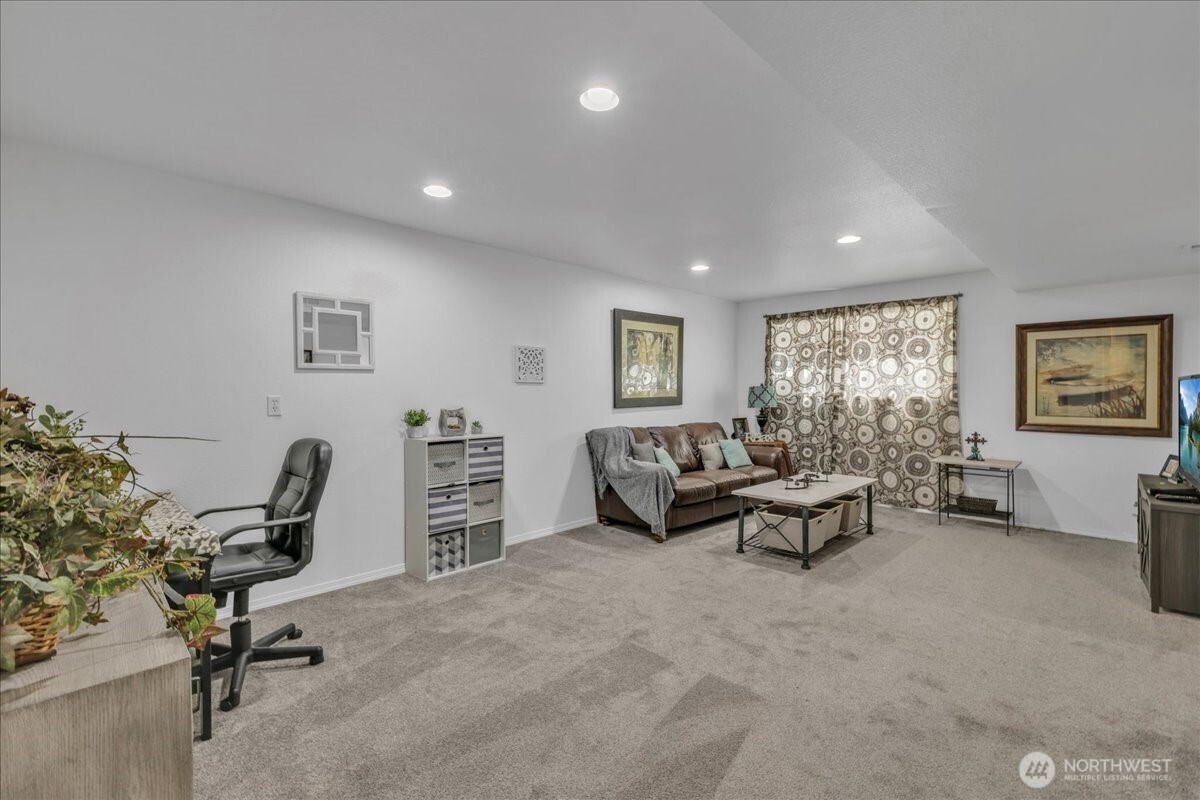 829 Maplewood Avenue Kent WA 98030