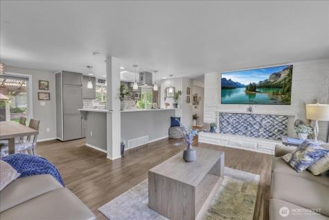829 Maplewood Avenue Kent WA 98030