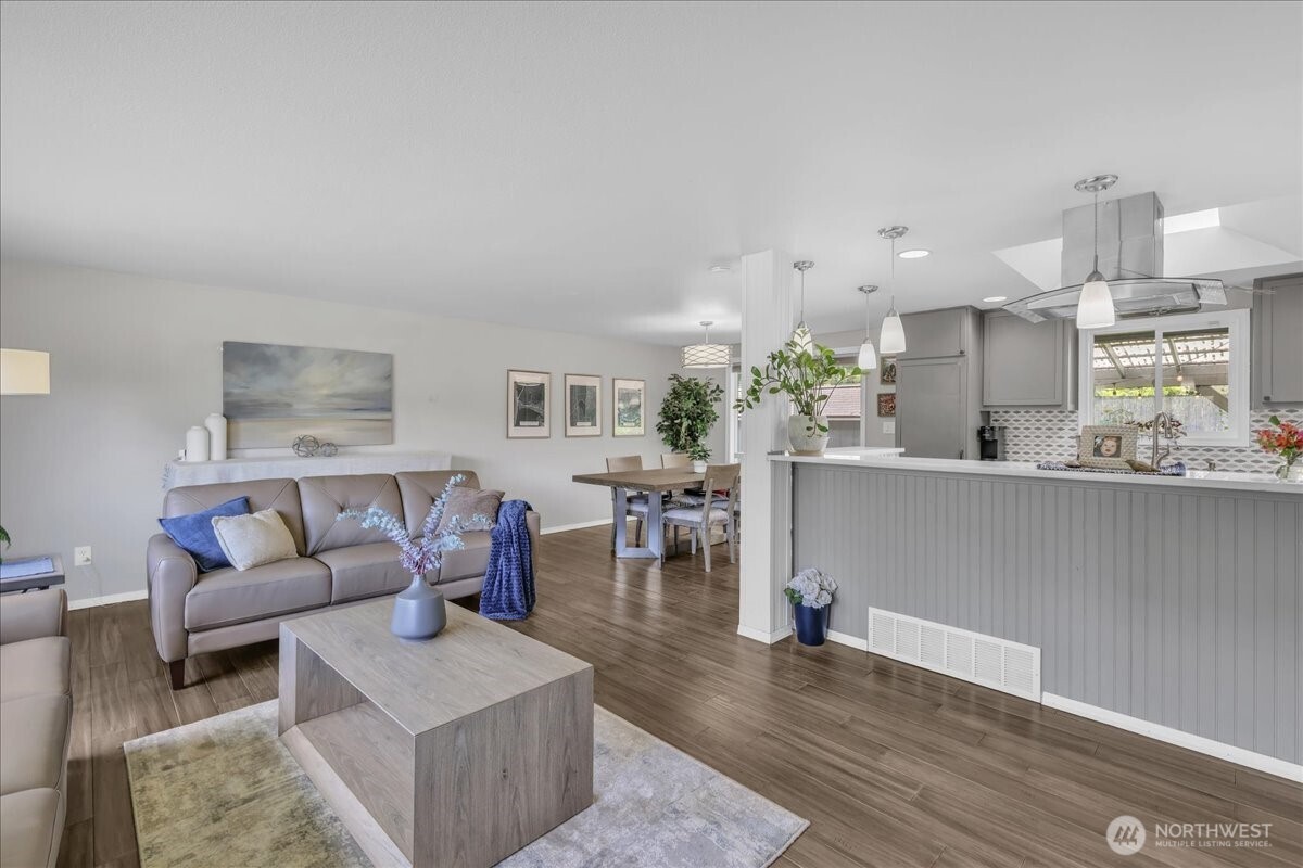 829 Maplewood Avenue Kent WA 98030