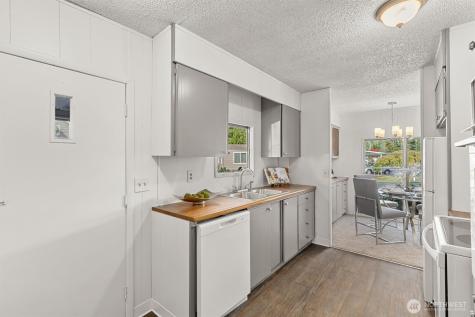11622 Silver Lake Road Everett WA 98208