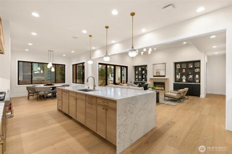 836 130th Avenue NE Bellevue WA 98005