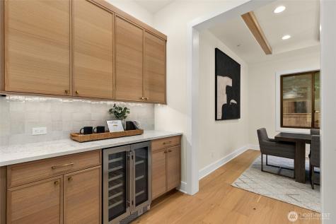 836 130th Avenue NE Bellevue WA 98005