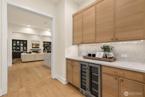 836 130th Avenue NE Bellevue WA 98005