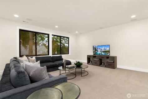 836 130th Avenue NE Bellevue WA 98005