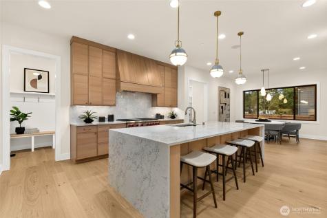 836 130th Avenue NE Bellevue WA 98005