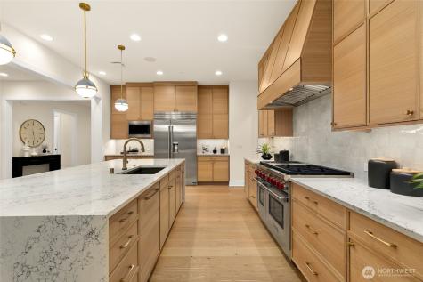 836 130th Avenue NE Bellevue WA 98005