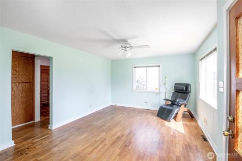 828 S Hawthorne Street Tacoma WA 98465