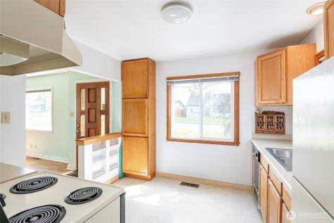 828 S Hawthorne Street Tacoma WA 98465