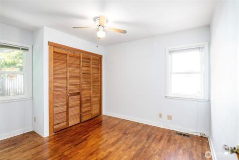 828 S Hawthorne Street Tacoma WA 98465