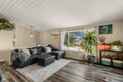 520 Lacey Place NE East Wenatchee WA 98802