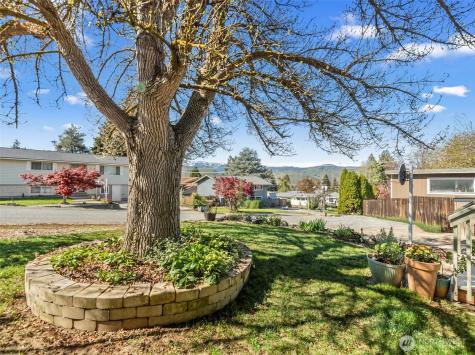 520 Lacey Place NE East Wenatchee WA 98802