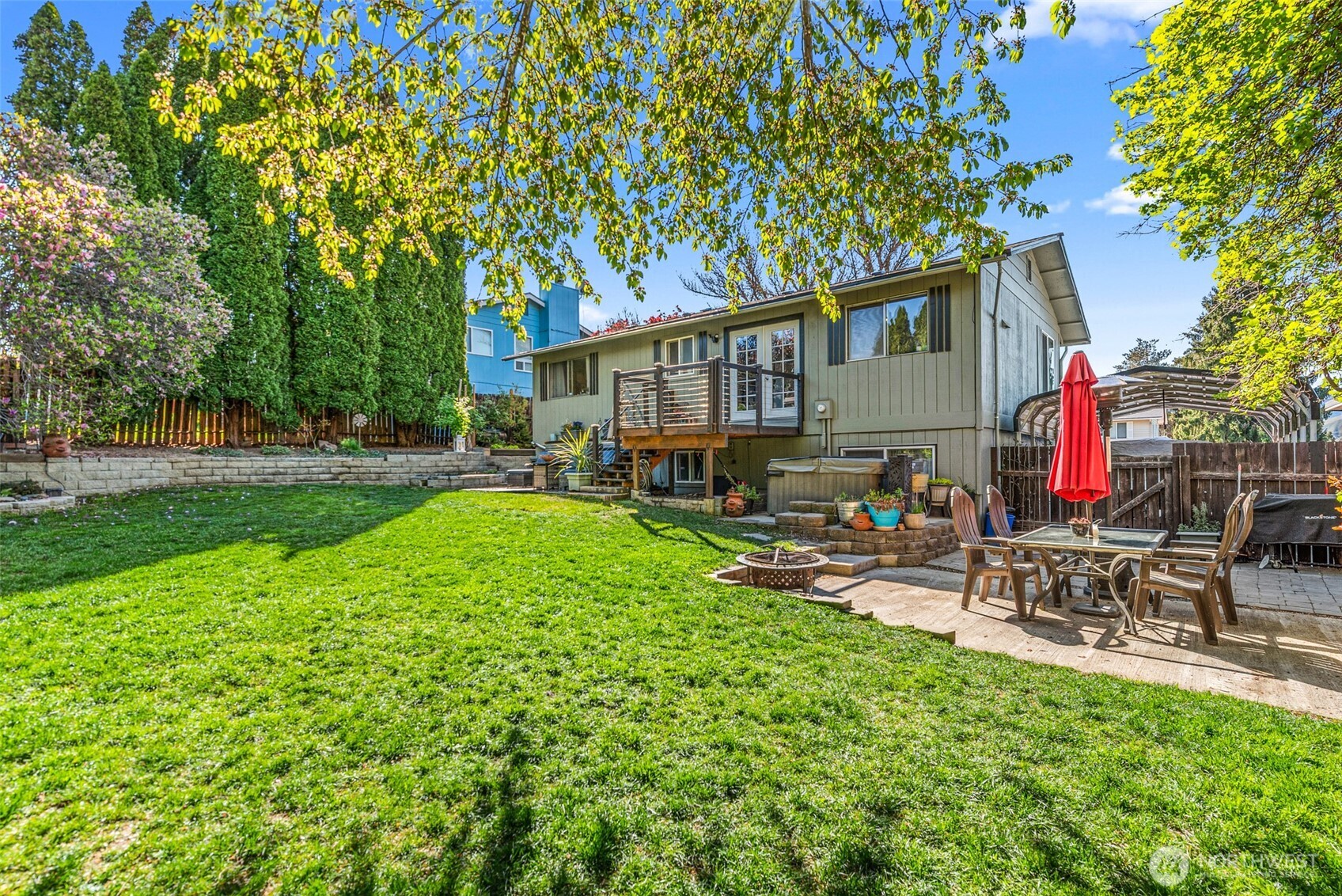 520 Lacey Place NE East Wenatchee WA 98802