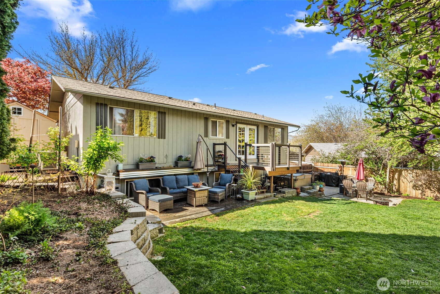 520 Lacey Place NE East Wenatchee WA 98802