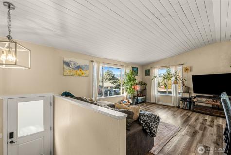 520 Lacey Place NE East Wenatchee WA 98802