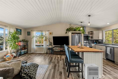 520 Lacey Place NE East Wenatchee WA 98802