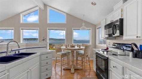 1042 Shorecrest Place Camano Island WA 98282