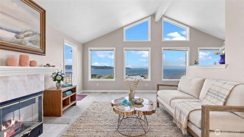1042 Shorecrest Place Camano Island WA 98282