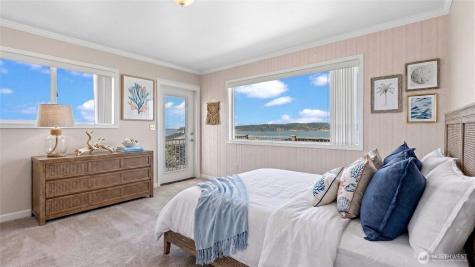 1042 Shorecrest Place Camano Island WA 98282