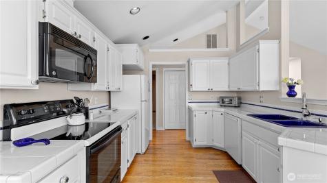 1042 Shorecrest Place Camano Island WA 98282