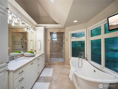 6158 162nd Place SE Bellevue WA 98006