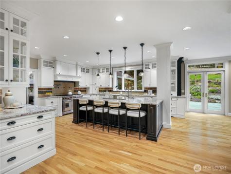 6158 162nd Place SE Bellevue WA 98006