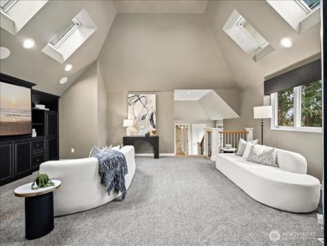 6158 162nd Place SE Bellevue WA 98006